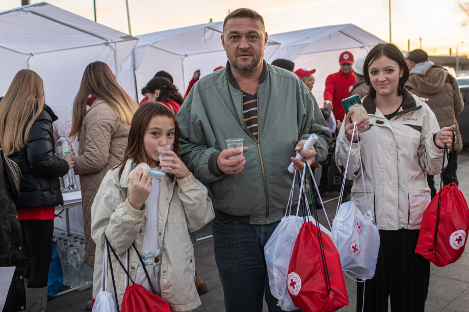 Save kids with Ukrainian Red Cross