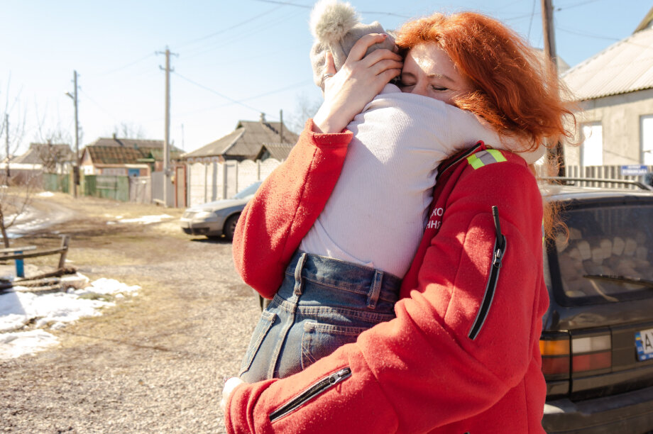 Save kids with Ukrainian Red Cross