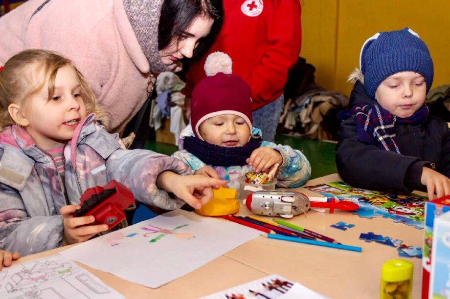 Save kids with Ukrainian Red Cross
