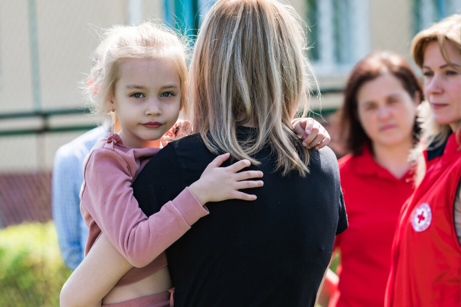 Save kids with Ukrainian Red Cross