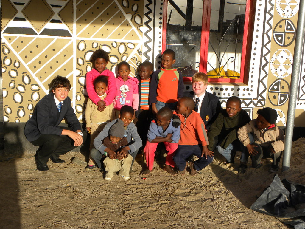 Ecovillage: Uplift 20000 squatters in South Africa