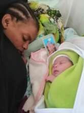 new-born babies onew-born babies of women f women