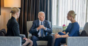 Yulia and Dasha Navalny at a meeting with US Presi