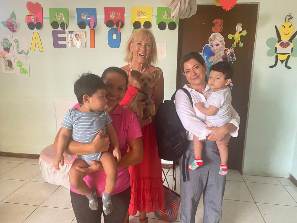 House of Life Mama and Baby Shelter - San Salvador