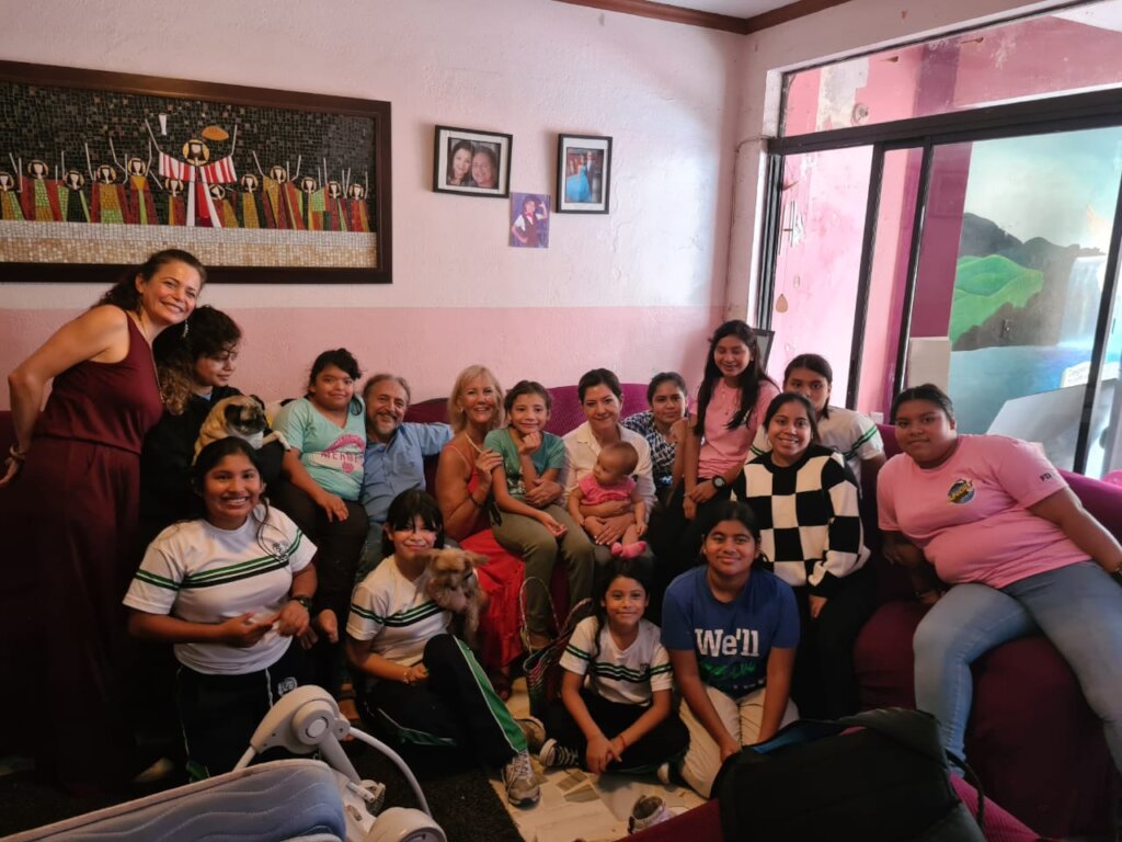 House of Life Mama and Baby Shelter - San Salvador