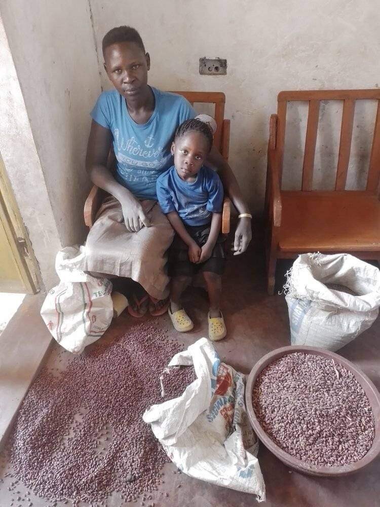 Food, water and healthcare for Ugandan children