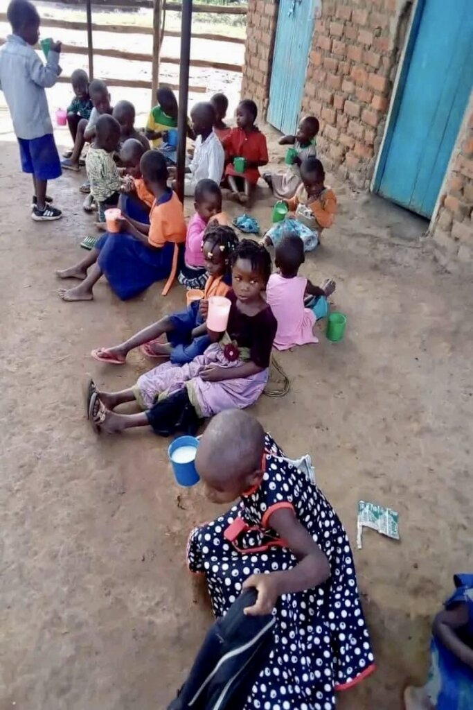Food, water and healthcare for Ugandan children