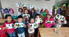 Show and tell activity for types of leaves
