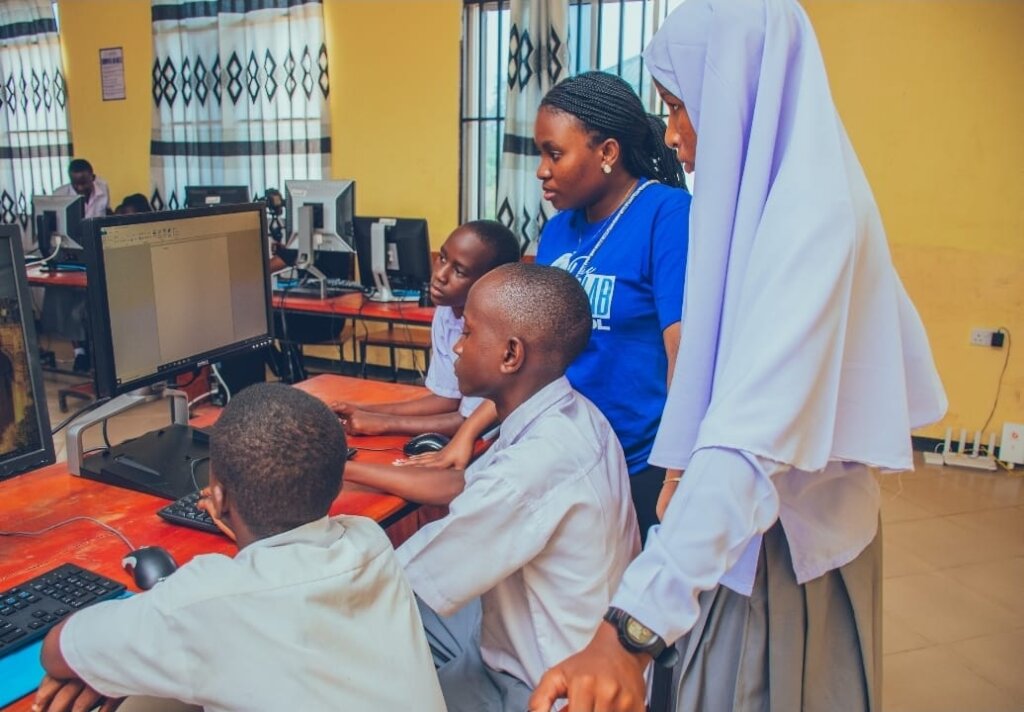 Computer lab launching at Viziwaziwa Sec School