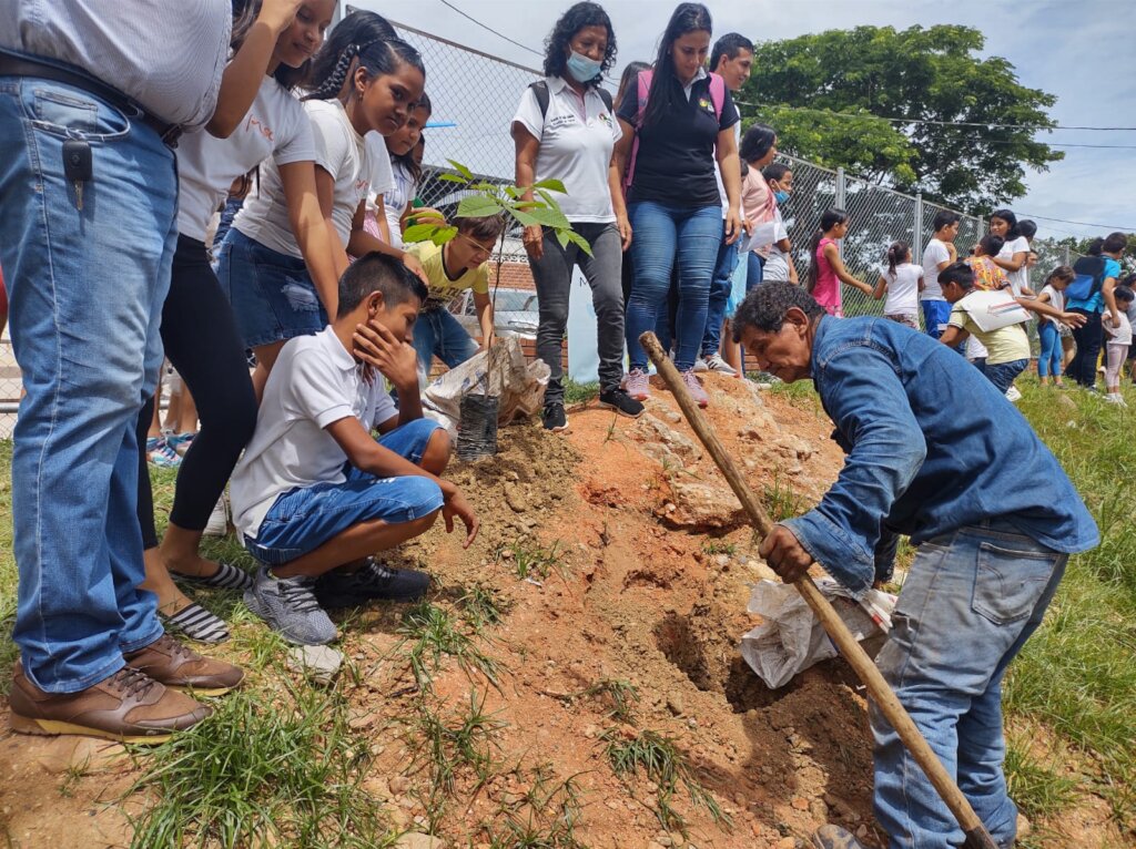 Transforming lives: Vulnerable children, Neiva Col