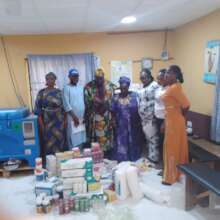 Isolo Opin PHC, Kwara State receiving drugs