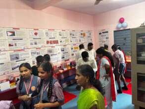 students utilizing the STEM Lab