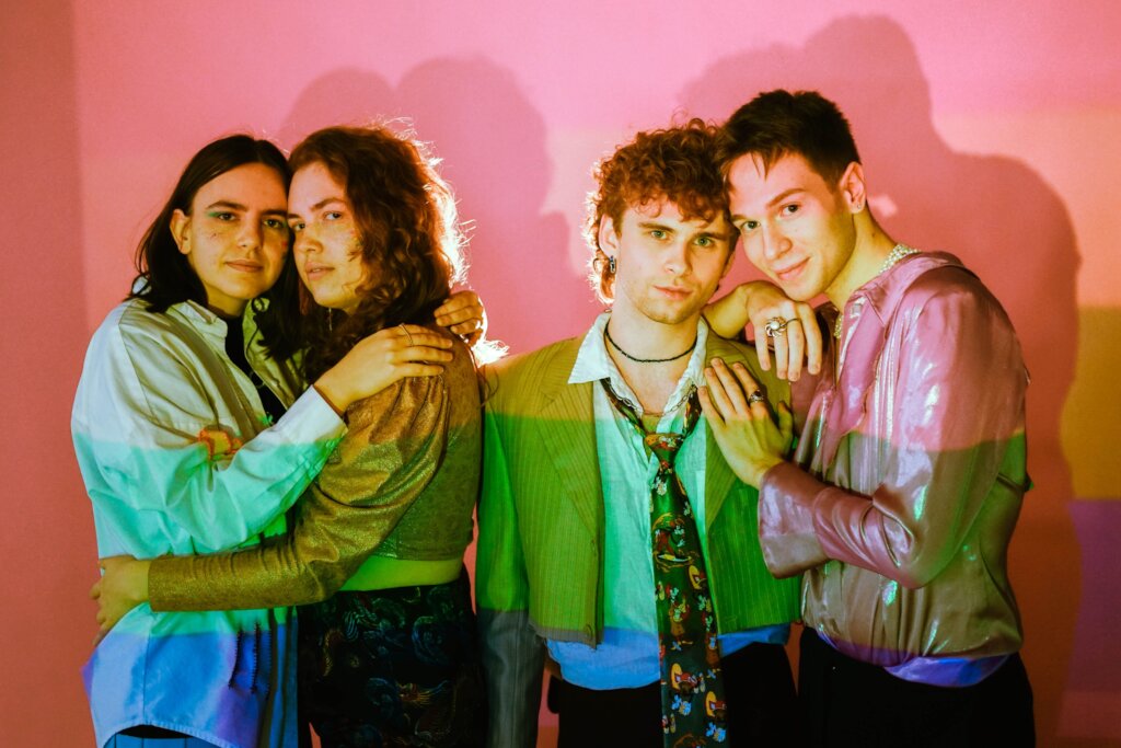 Keep calm and Coming Out: LGBTQ+ support in Russia