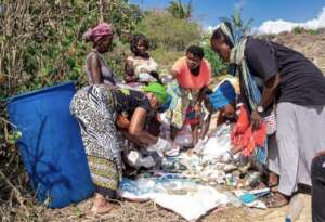 Mama Karanga Kanamai Group - Beach Clean-up