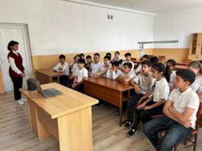 Discussing with the students