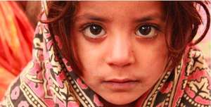 Give Health Services to Pakistan Flood Victims