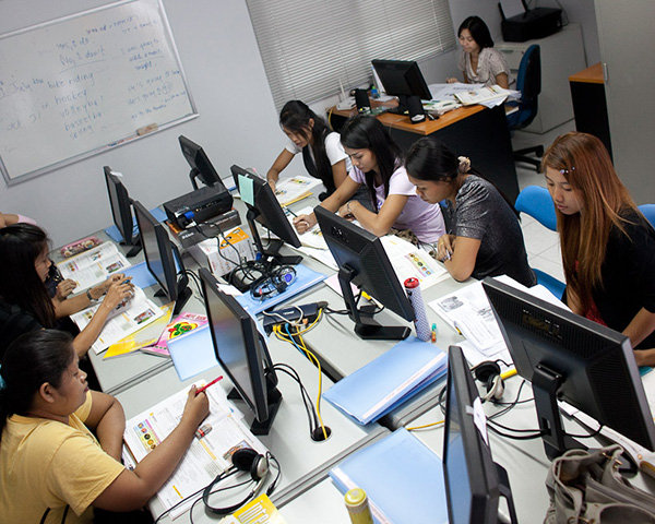 Train 7,000 Disadvantaged Girls in Rural Thailand