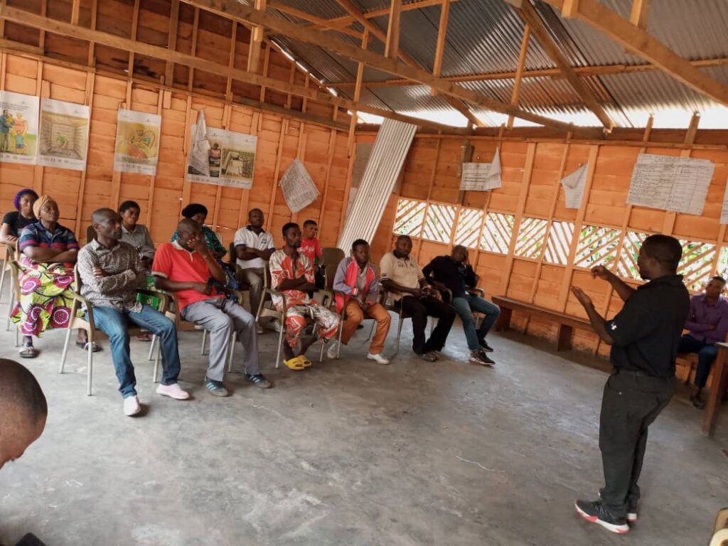 Build a shelter for the war survivors in DRCongo