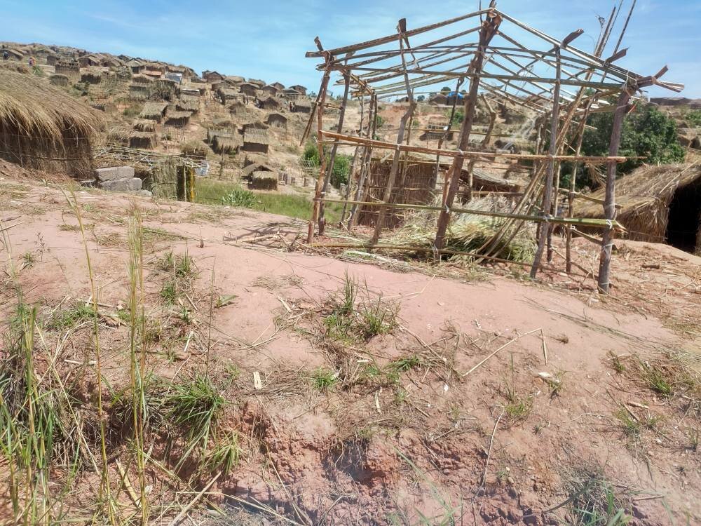 Build a shelter for the war survivors in DRCongo