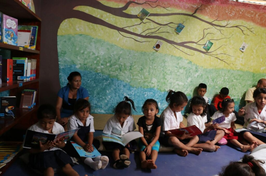 The John B. McGrath Library in Honduras GlobalGiving