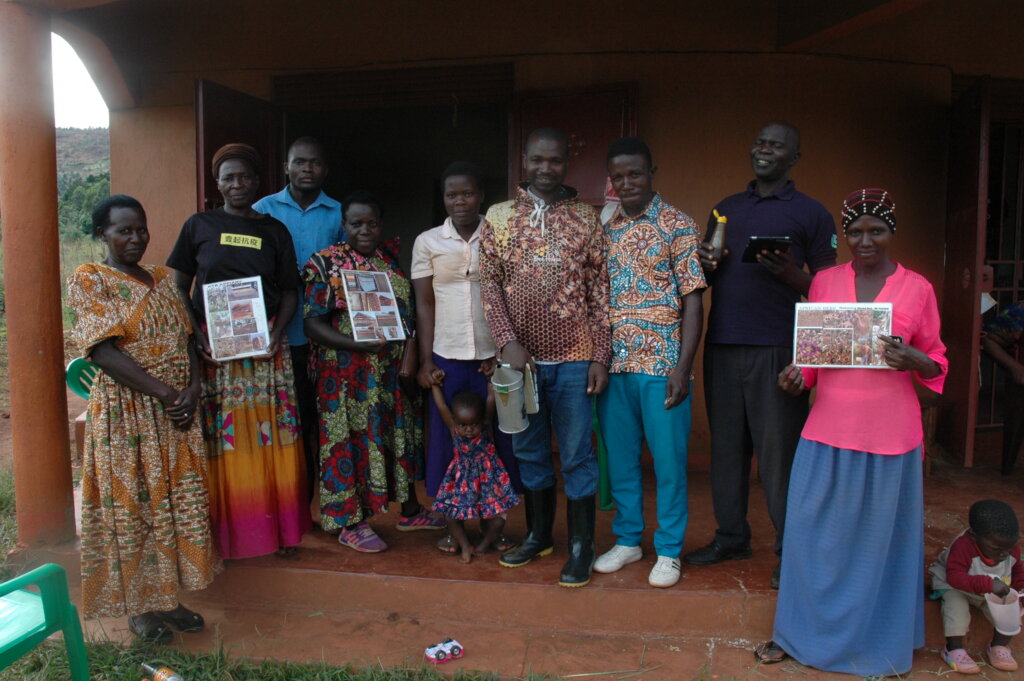 Help 65 poor women to start Beekeeping in Uganda