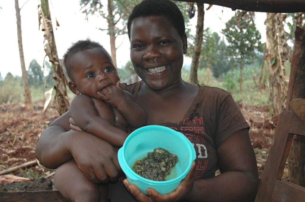 Help 65 poor women to start Beekeeping in Uganda