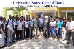 Students and faculty at NDUH