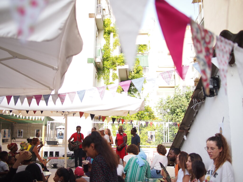 A community Center for & with refugees in Greece