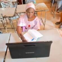 Hawa uses remote software to improve French skills