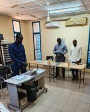 Abdoul shows presentation to the jury and audience