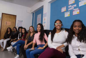 Connecting 200 girls from Petare in Technology