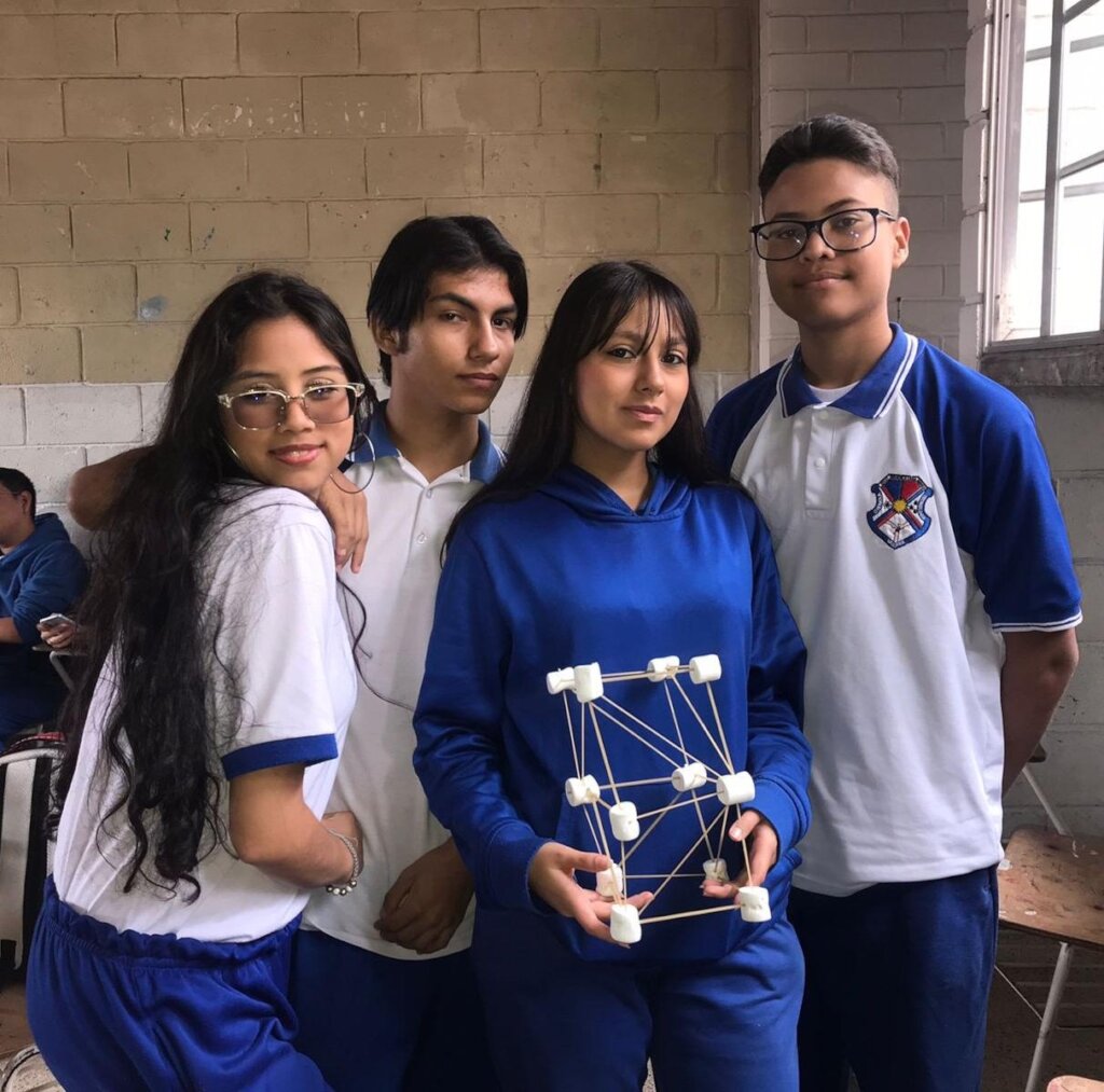 Build Bright Colombian Futures through STEM