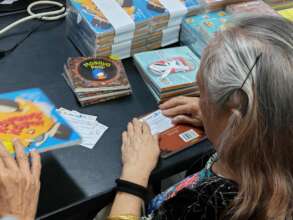 LPPWDFI attaches stickers in each learning books