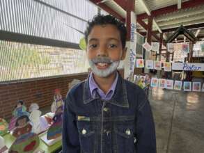 Student as Venezuelan painter Carlos Cruz-Diez