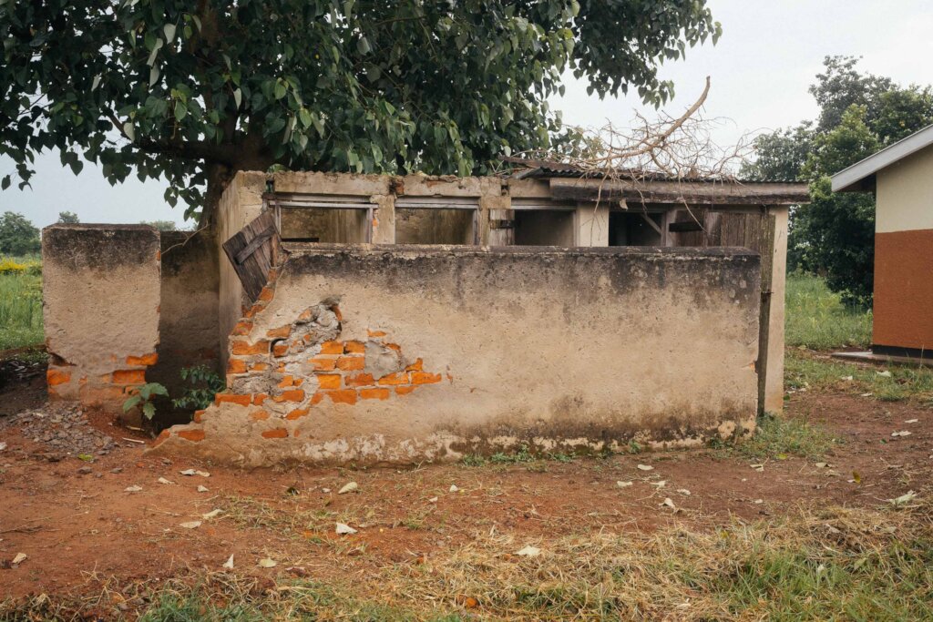 Improve sanitary conditions at 7 schools in Uganda