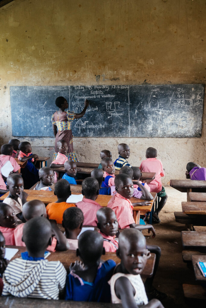 Improve sanitary conditions at 7 schools in Uganda