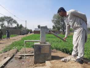 Hand pump