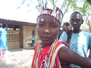 Masai girl entertains our special guest
