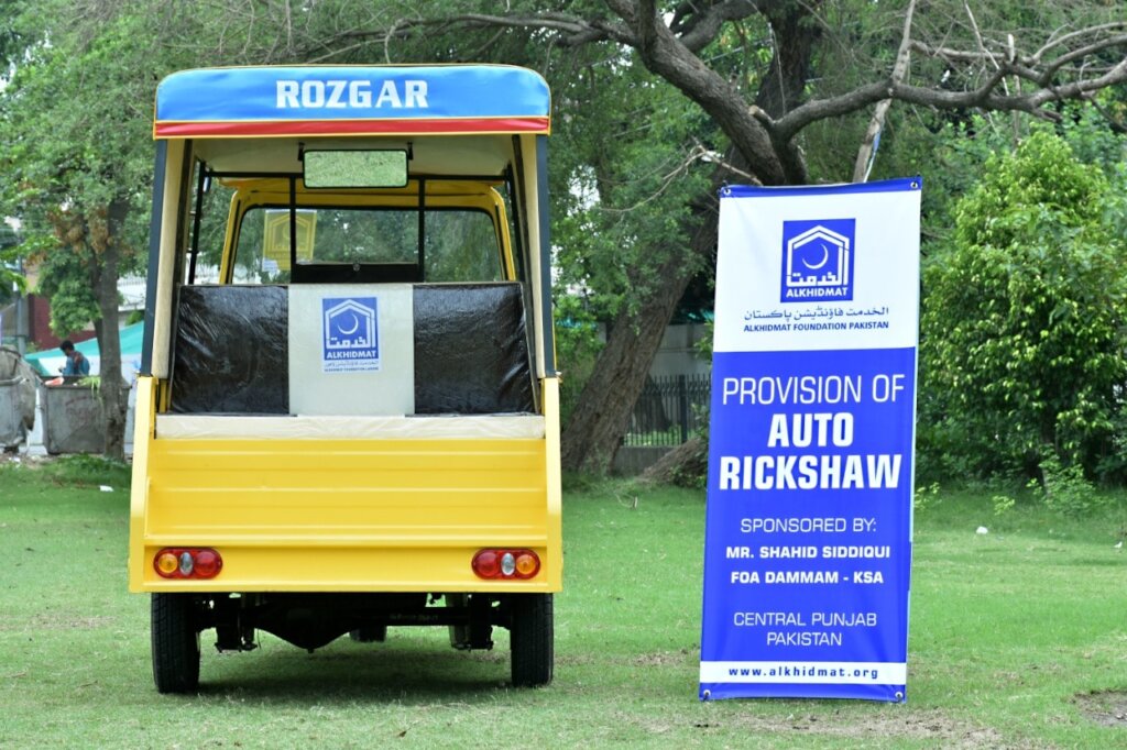 Donate 500 Fruit Carts in Pakistan