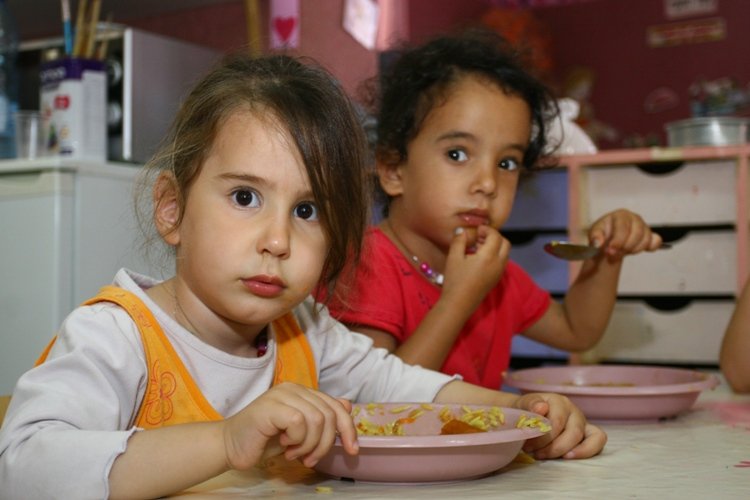 Help 570 Children Eat, Learn, and Live in Israel