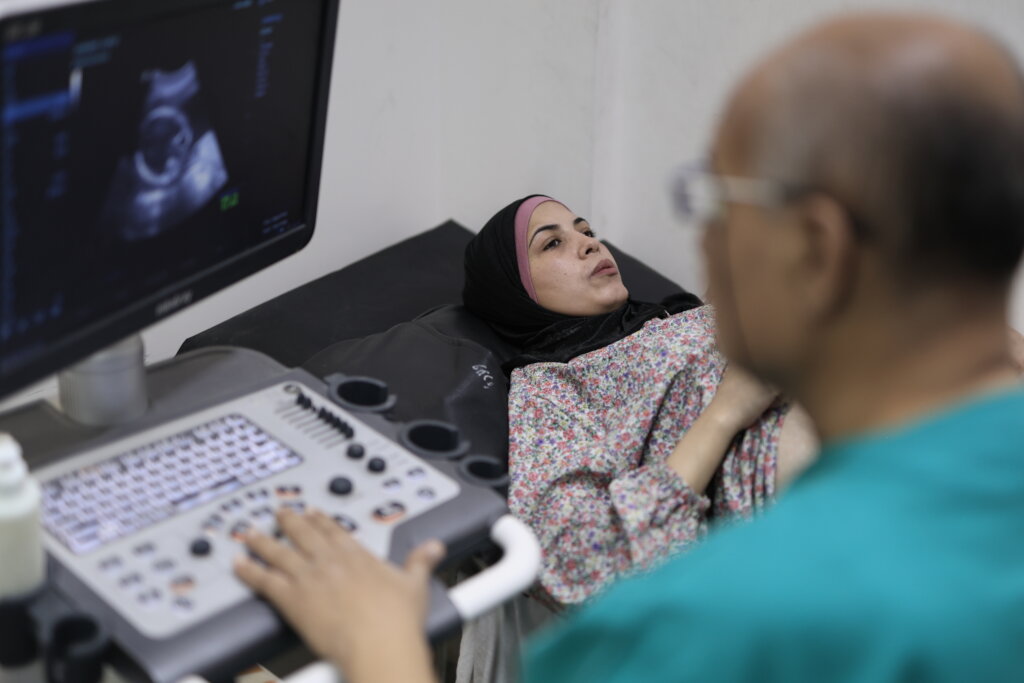 Provide Medical Aid for Civilians in Palestine