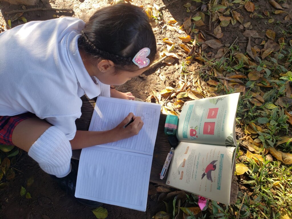 Empower 40 Colombian Girls to go to school