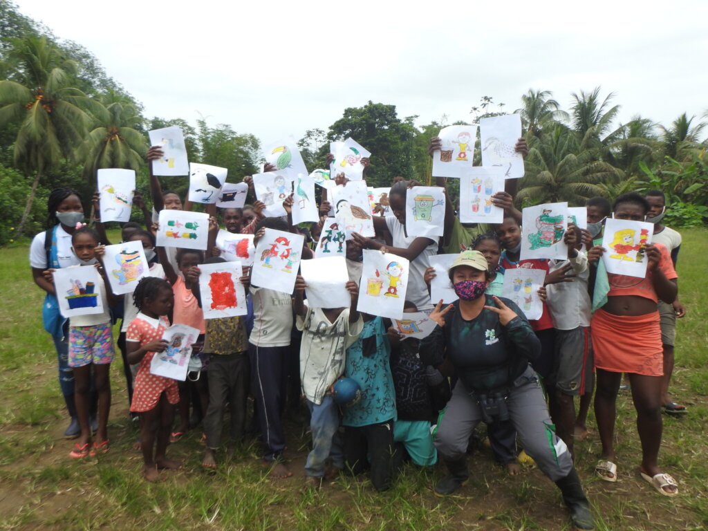 Empower 40 Colombian Girls to go to school
