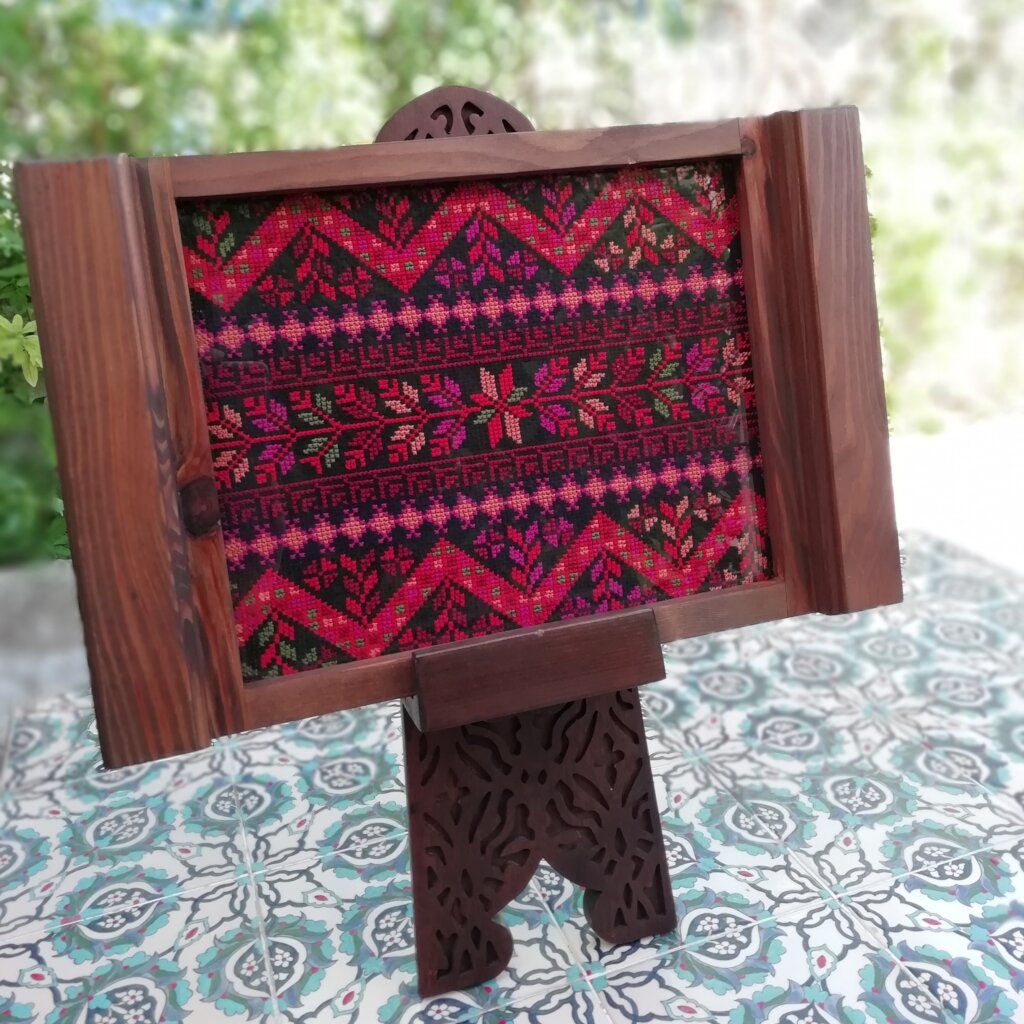 Handmade crafts by Atfaluna Society