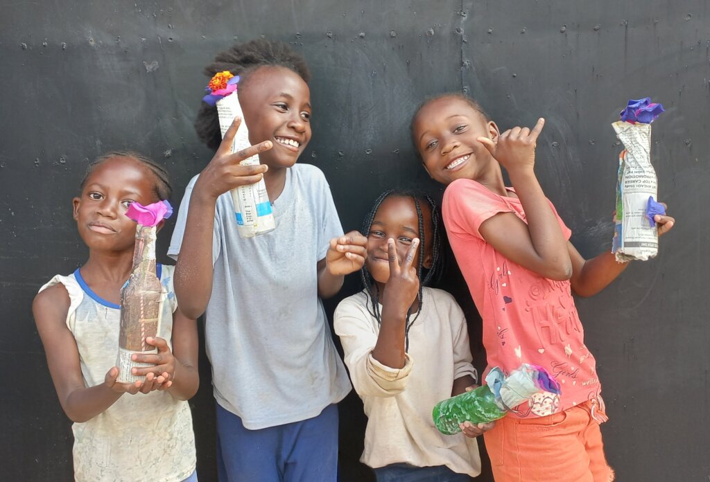 Build a library for 1500 children in Zambia