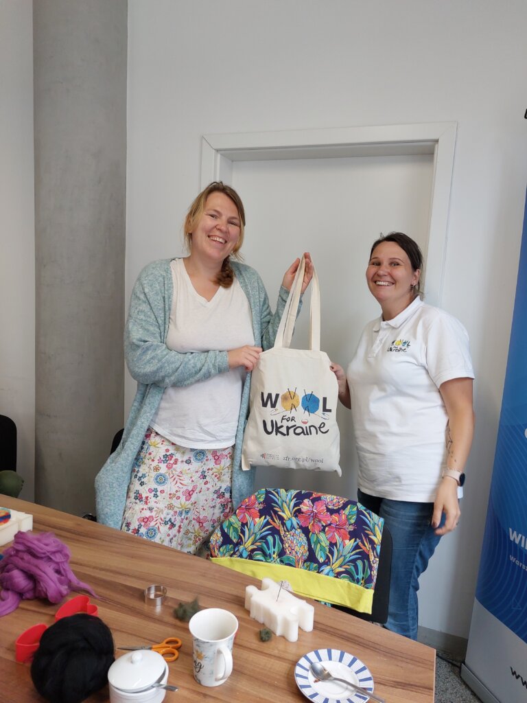 Wool craft groups used to support refugees