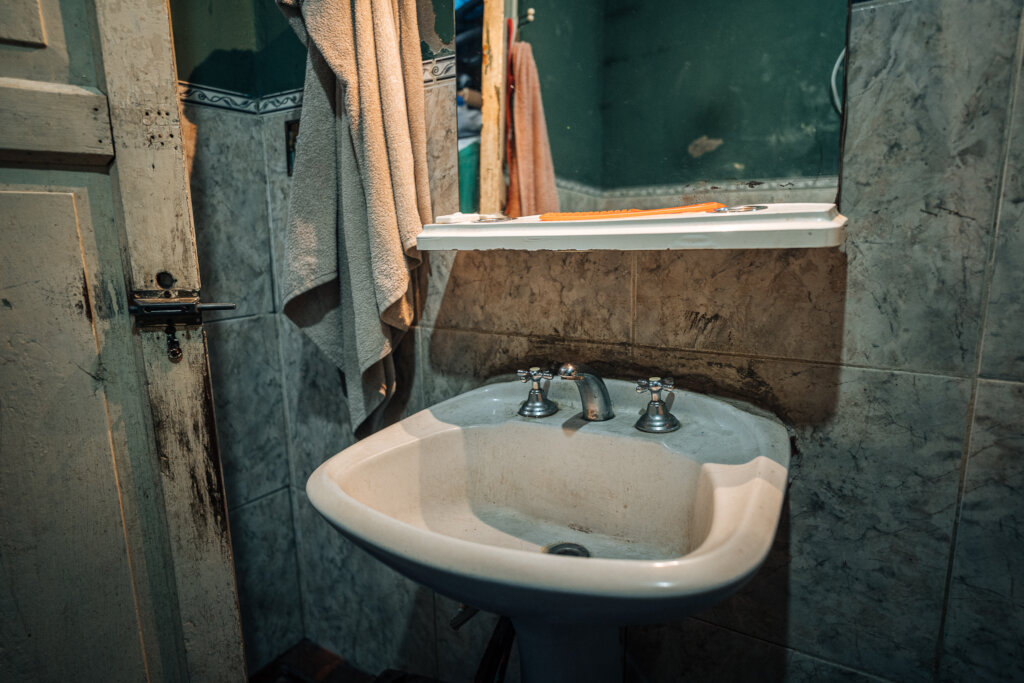 Help vulnerable families to build dignified homes