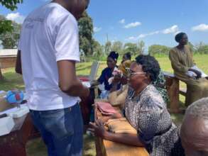 Gift of eyeglasses improving quality of life