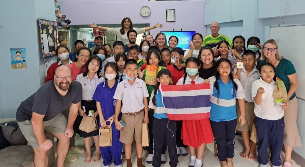 Education & Mentoring For Vulnerable Thai Students