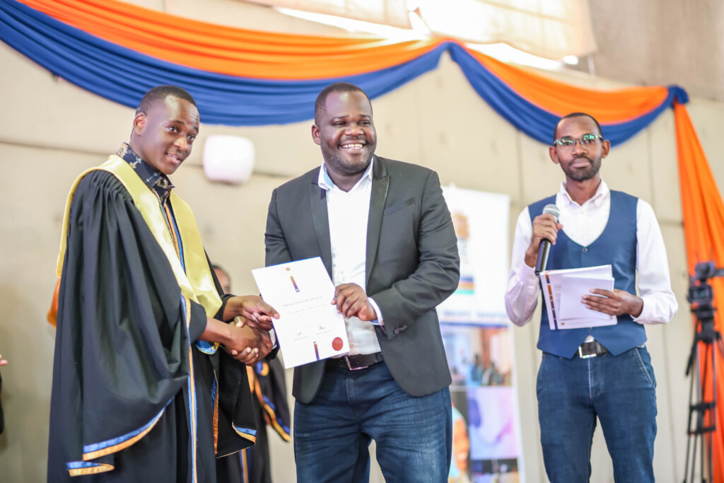 Top Graduates, Top Tools: 4000 USD Together